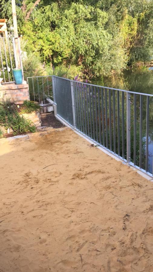 Familienfreundliche Ferienwohnung Am See Sömmerda エクステリア 写真